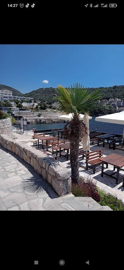 Royal Residence Bar Exterior photo